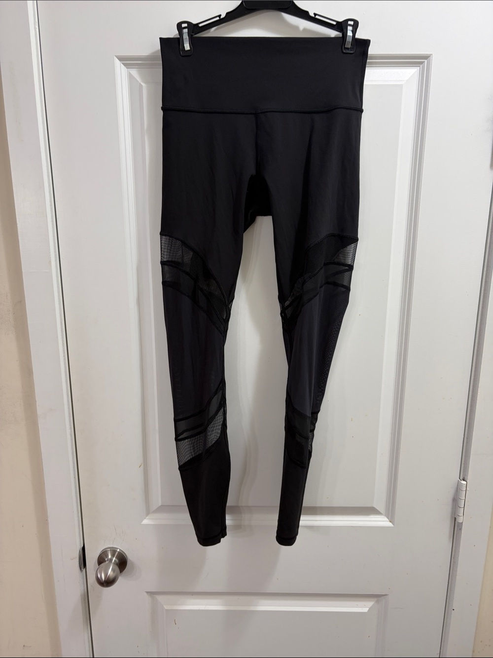 Lululemon Black Mesh-Panel Active Leggings sz 8